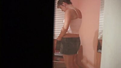 Karen szexi menyecske új pornó videók ingyen online partiruhában készül szórakozni